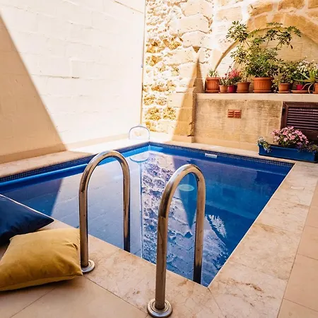 Tal-bambinu Boutique Xagħra