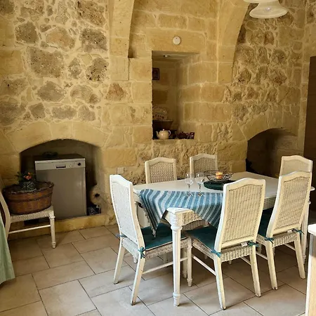 Tal-bambinu Boutique Bed and Breakfast Xagħra