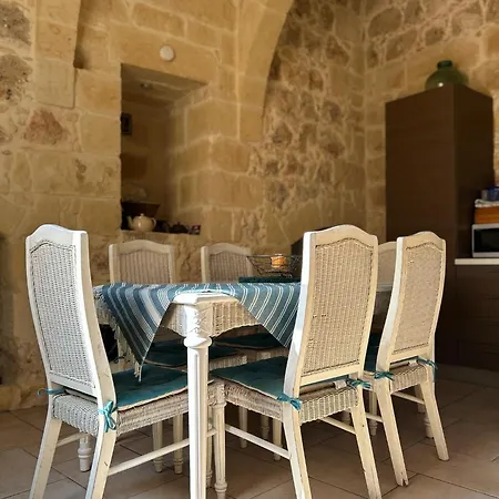 Tal-bambinu Boutique Xagħra